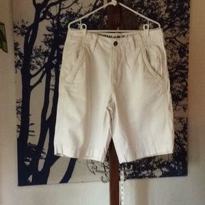 American Eagle shorts Size 32